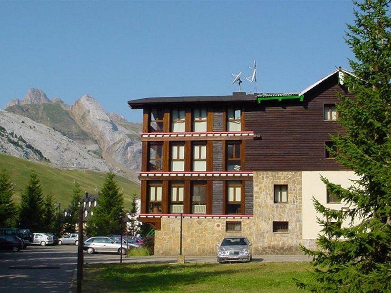 Snoe Hotel Candanchú エクステリア 写真