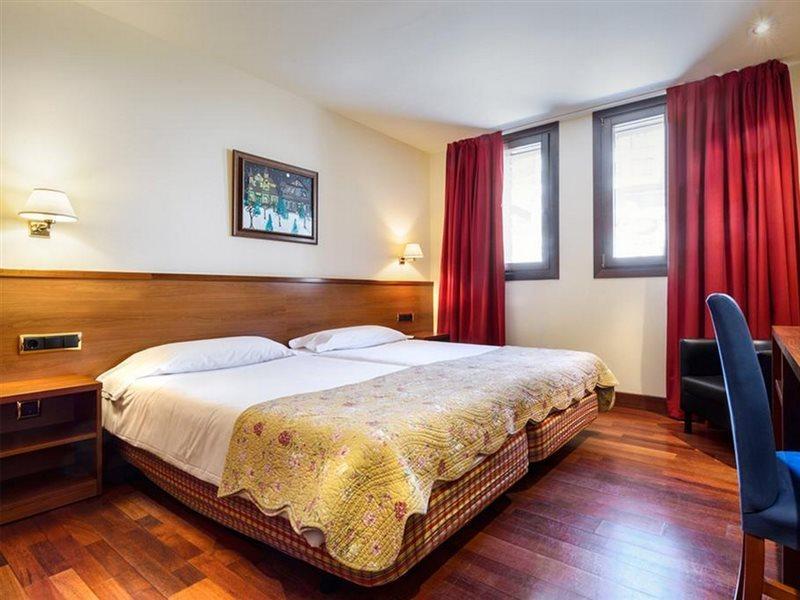 Snoe Hotel Candanchú エクステリア 写真