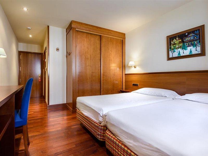Snoe Hotel Candanchú エクステリア 写真