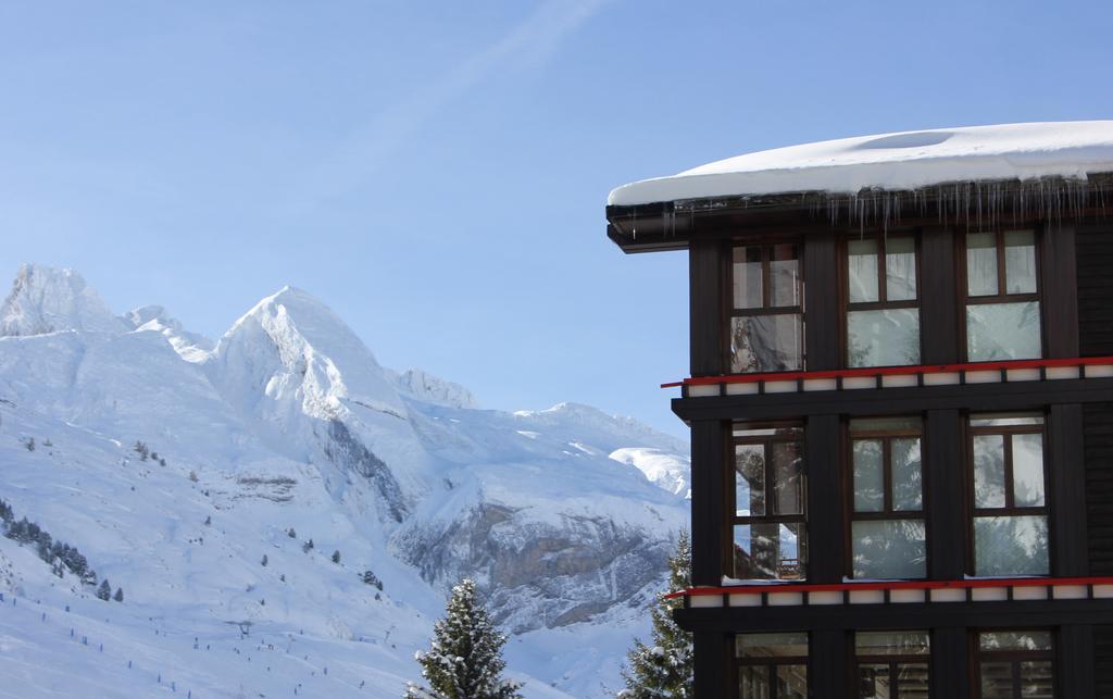 Snoe Hotel Candanchú エクステリア 写真