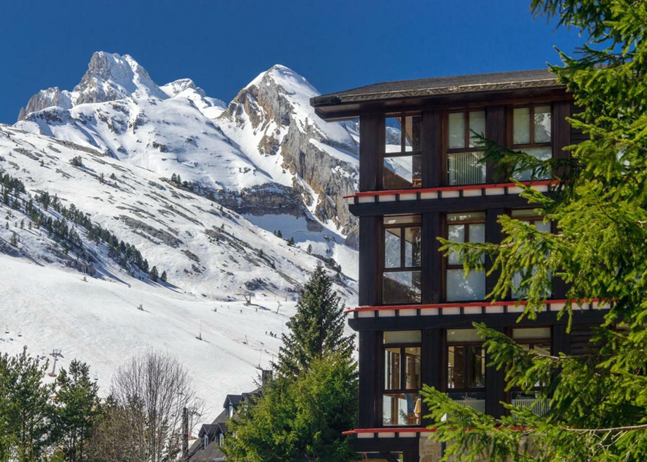 Snoe Hotel Candanchú エクステリア 写真
